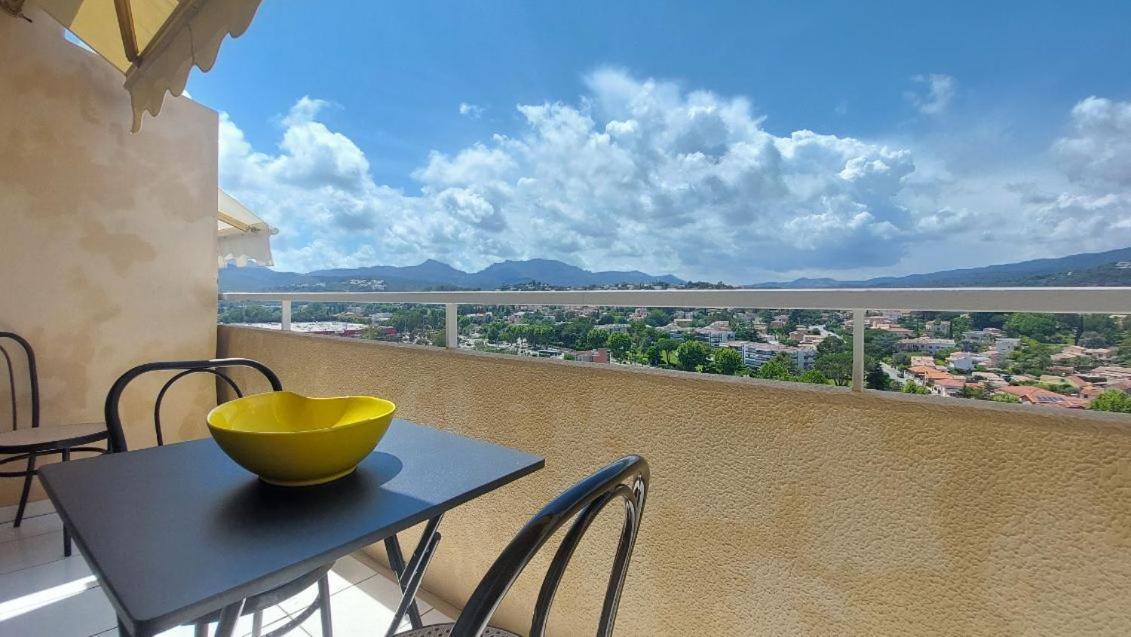 Studio Chez Nanie Residence Le Concorde Cannes Marina 망들리유 라 나플 외부 사진